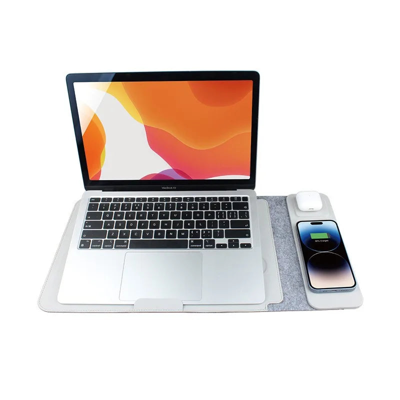 MagNova – De 4-in-1 Laptop Sleeve met Draadloze Oplader, Standaard & Muismat
